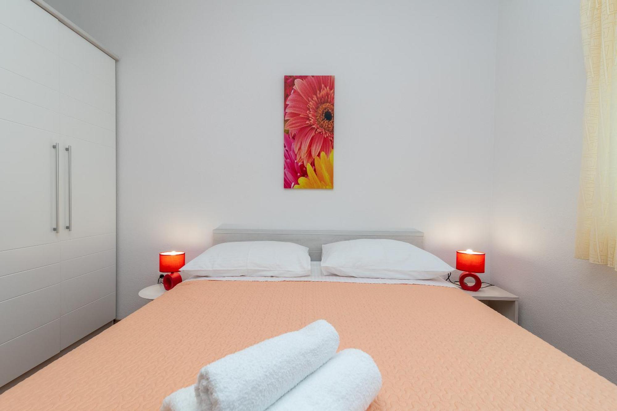 Apartments Brico - Heated Pool Trogir Eksteriør billede