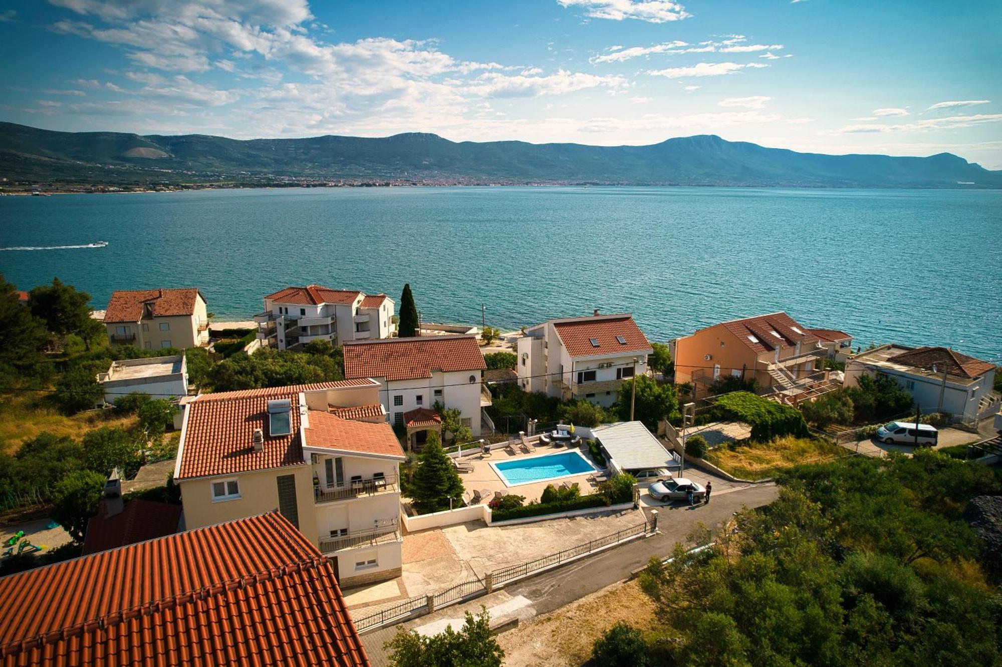Apartments Brico - Heated Pool Trogir Eksteriør billede