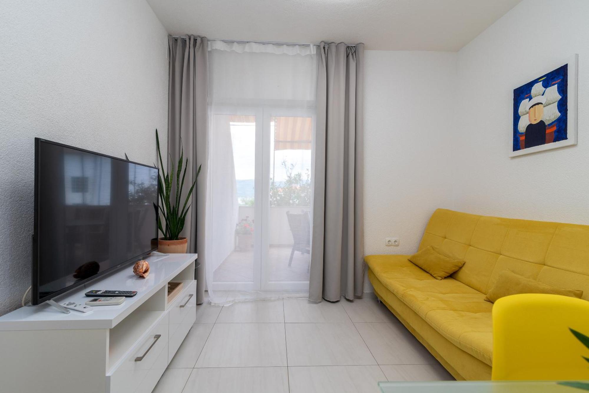 Apartments Brico - Heated Pool Trogir Eksteriør billede