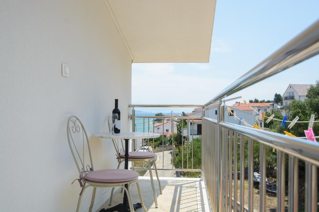 Apartments Brico - Heated Pool Trogir Eksteriør billede